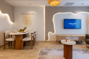 Los Suites - Deluxe Suite - Image 4