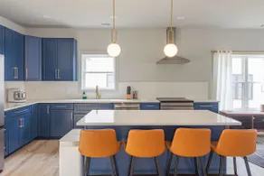 Beacon Modern Home: Hot Tub, Sonos & Chef Kit - Image 5