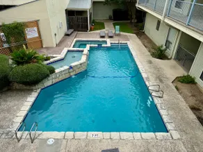 Charming Bright Airy Retreat Near All Attractions - Image 2
