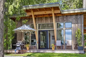 Mt Rainier View Beachfront Retreat | Private Beach - Image 2