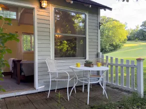 Betty Helen's Cabin - Image 4