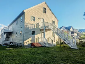 Luxurious 8 Bedrooms Two Suite Apartment Malden MA - Image 2