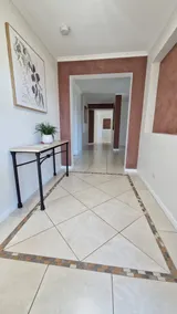 Calahoney - Delightful home with pool - Image 4