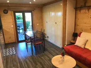 Small apartment with garden - Image 5