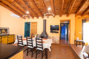 Spacious renovated country house in Murillo_Casa Mailo - Image 2