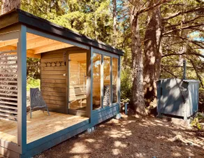 Sea Stone Quadra Cabin - Image 5