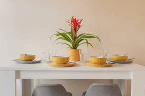 House with parking, near city centre, sleeps 5 - Image 4