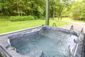 The Hideaway with hot tub! - Image 2
