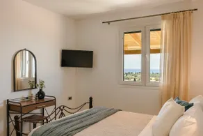 Ipoliti Luxury Living - Image 3