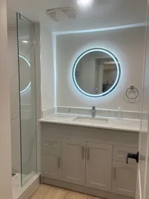 Studio Private Suite Coral Richmond Hill - Image 3