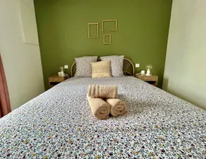 The queen of the suburbs, chic & cozy - Image 3