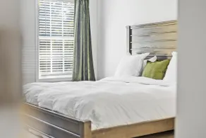 3 Bd/3 Bth*3 Pkg Spaces*3 Beds*FIFA Welcome - Image 3