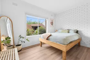 Cozy 2BR Unit Close to CBD - Image 5