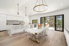Sunset View Luxury Living on 5 Picturesque Acres - Image 3