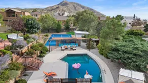5 Bedroom, Pool, Hotub, Pickleball, Gym, Putt Putt - Image 2