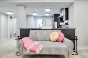Keyless | Parking | 2 Q Beds | Toronto Hub | SPA - Image 3