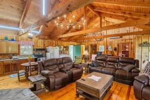 Johnson's Cabin at Winters Haven - Image 3