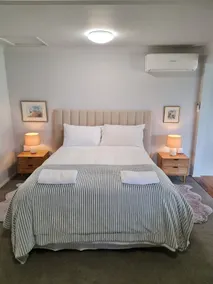 Waterfront Suite with Spa Bath - Image 2