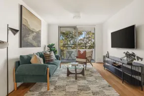 Glebe Tranquil Retreat - 2bd with parking - Image 2