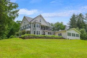Eagle Manor | Indoor Pool, 7 Acres - Image 5