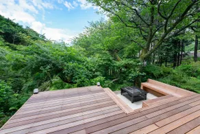 With a large dog run! Enjoy a blissful moment with your dog in a private space surrounded by silence and nature - Image 5