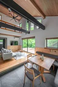 With a large dog run! Enjoy a blissful moment with your dog in a private space surrounded by silence and nature - Image 4