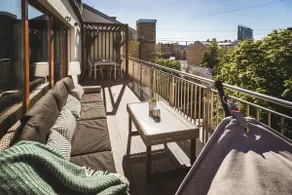 Luxury 2BR penthouse, 2 terraces, parking space - Image 4