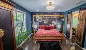 *New* Luxury Home for Parties 3bd/3bth, sleeps 10! - Image 5