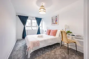 Nice 2-bed flat near earls court  - Image 4