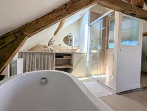 Chantilly under the roofs • 45 m2 • Luxury & Cozy - Image 4