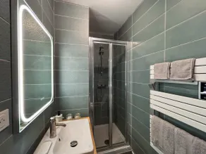 Le Turenne - Cozy 1-bedroom apartment a short walk from Malo Beach - Image 3