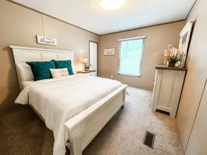 Piper's Gap Serenity-Relax w/ Views & Clawfoot Tub - Image 5
