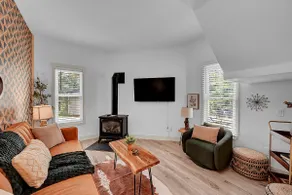 Modern Evergreen Mountain House - Image 4