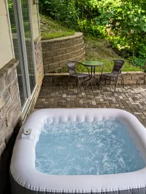 Lakeside Dome Retreat | Hot Tub | Indiana Dunes - Image 4
