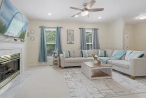 Modern 4BR Retreat with Free Parking in Prime CWE! - Image 2