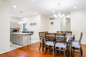 Modern 4BR Retreat with Free Parking in Prime CWE! - Image 3