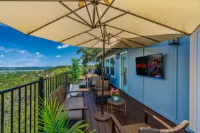 Sunset Views of Lake Travis - 12 Person Retreat! - Image 2