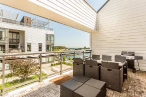 Spacious home - Image 2