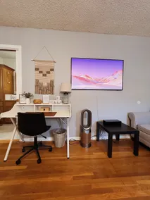 Private Luxury Guesthouse | Pet-Friendly + EV - Image 2