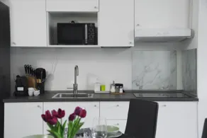 Elegant apartments in Isola district - Image 4