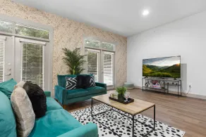 Houston Midtown | 3 Pools | Parking | Walkable - Image 2