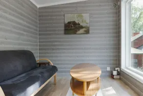 Lakeview spacious family home - Image 2