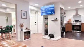 Pet friendly 2 bedroom suite behind Golf course - Image 2