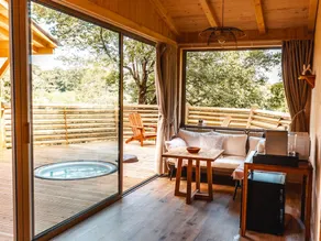 ”Coup de Coeur” cabin with hot tub - Image 4