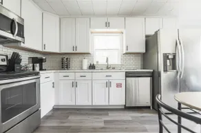 Peaceful, Modern 1 Bedroom - Image 2