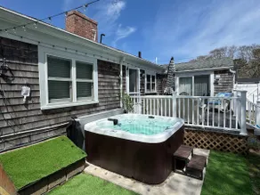 Walk to ④ Beaches & Downtown Hyannis *HOT TUB*AC * - Image 4