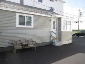 Couples Beach side condo getaway - Image 2