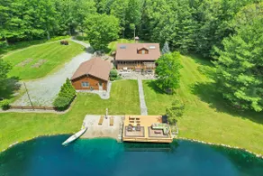 Serenity Pond retreat with hot tub and sauna - Image 4