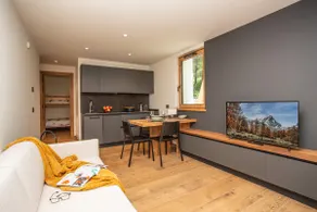 FLORA ALPINA EXPERIENCE - "Ski-to-Door" Brand New Chalet Apartments with Indoor Garage and Mountain View - Image 4