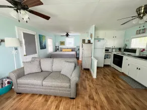 Quaint cabin off the Bon Secour River - Image 5